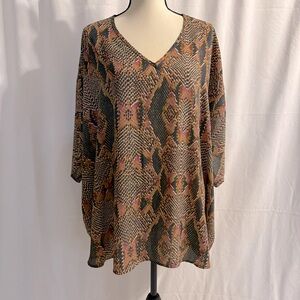 Pants Store Adrienne Snake Skin Short Sleeve Blouse - Size Large